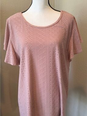 Women's Dusty Pink Eyelet Short Sleeve Top